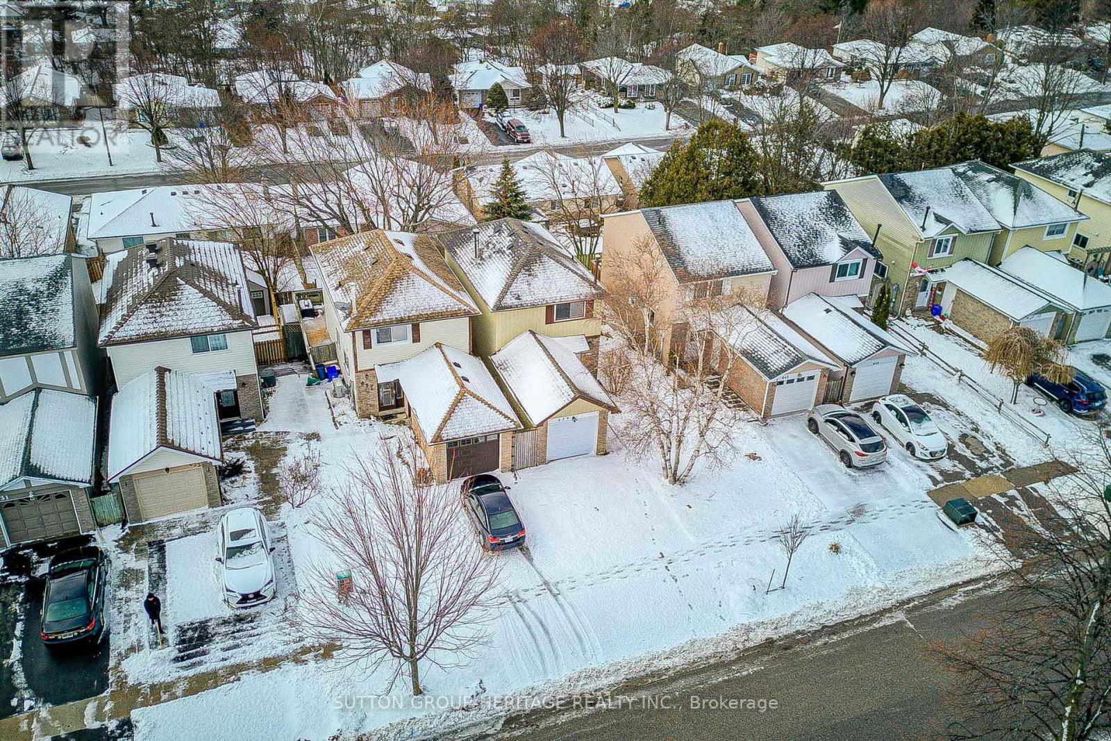 639 Down Crescent, Oshawa, Ontario  L1H 7X9 - Photo 5 - E12904544