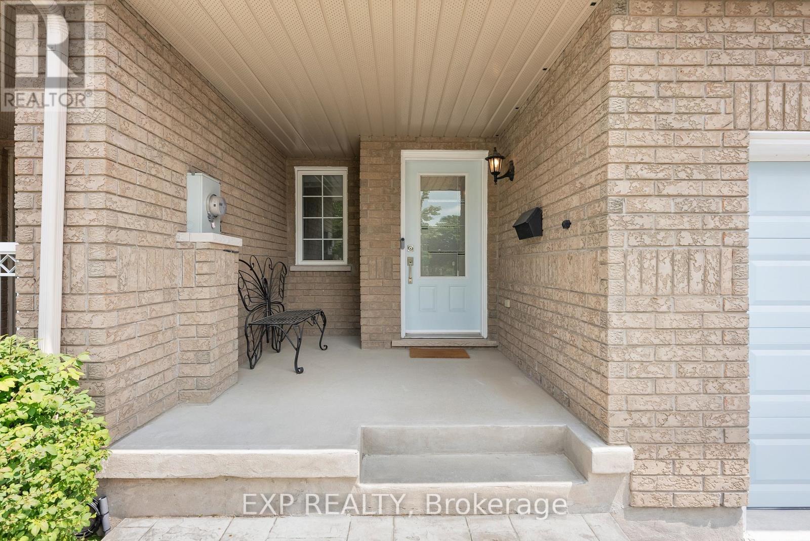 123 Summers Drive, Thorold, Ontario  L2V 5C7 - Photo 2 - X12904612