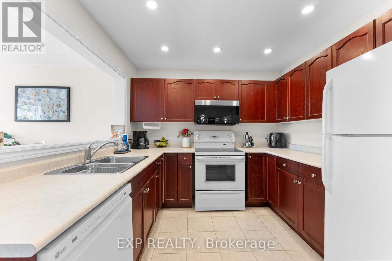 123 Summers Drive, Thorold, Ontario  L2V 5C7 - Photo 8 - X12904612