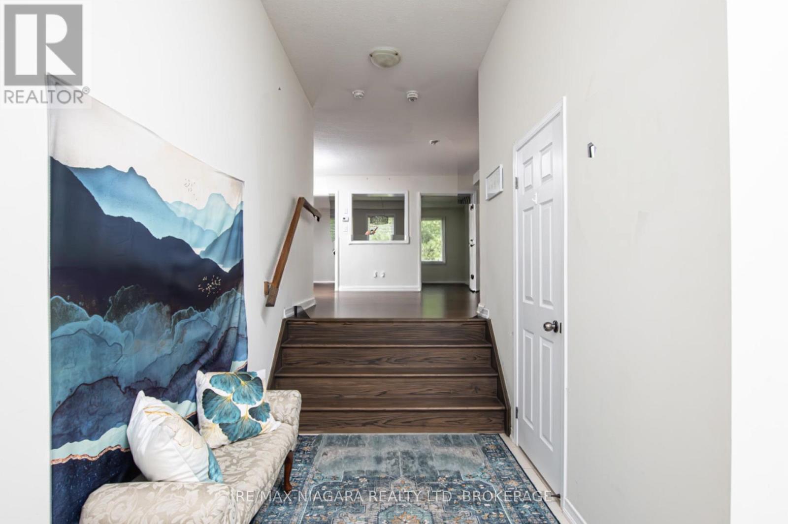 8573 Sweet Chestnut Drive, Niagara Falls, Ontario  L2H 0N1 - Photo 2 - X12904722