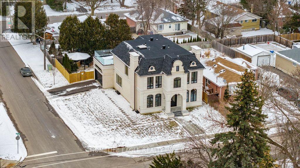 52 CHILD DRIVE, Aurora, Ontario