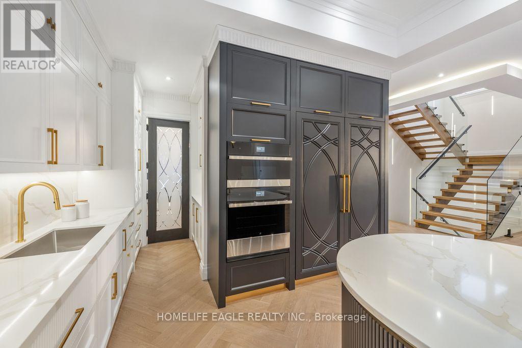 52 Child Drive, Aurora, Ontario  L4G 1Y5 - Photo 10 - N12904726