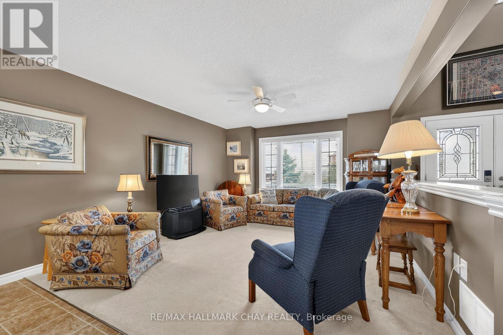 16 Sheppard Drive, Tay, Ontario  L0K 2A0 - Photo 12 - S12904592