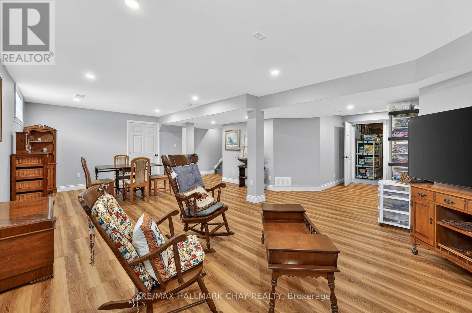 16 Sheppard Drive, Tay, Ontario  L0K 2A0 - Photo 22 - S12904592