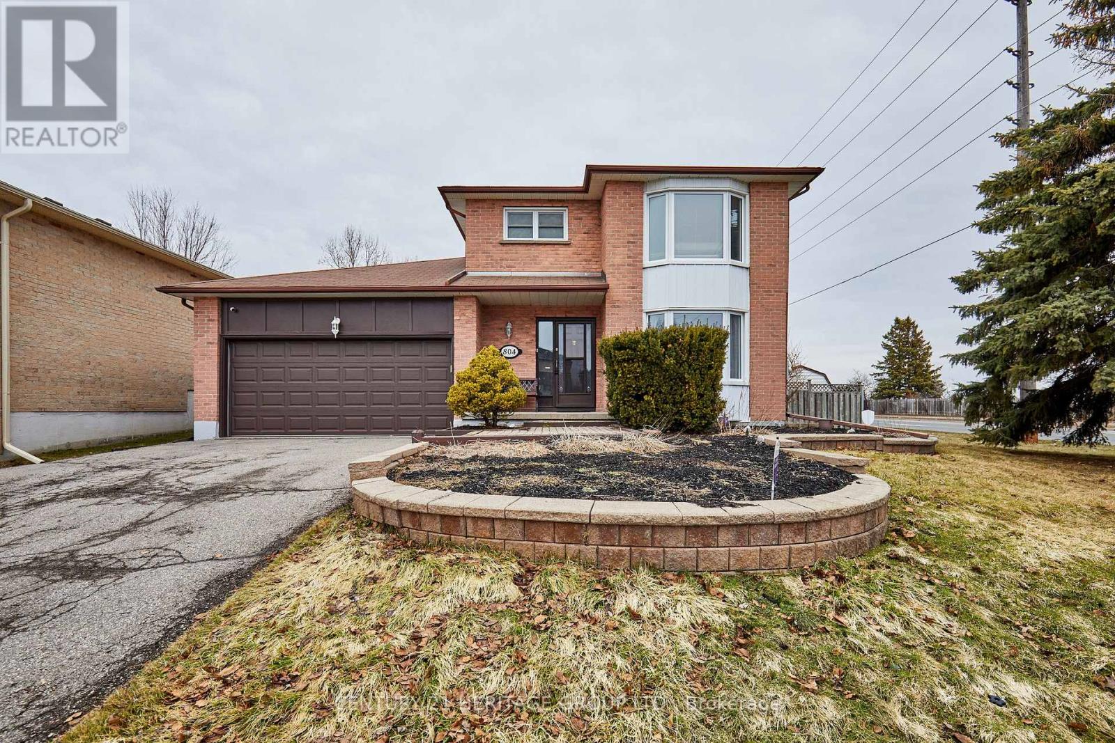 804 Mahina Street, Oshawa, Ontario  L1J 7S2 - Photo 2 - E12879522