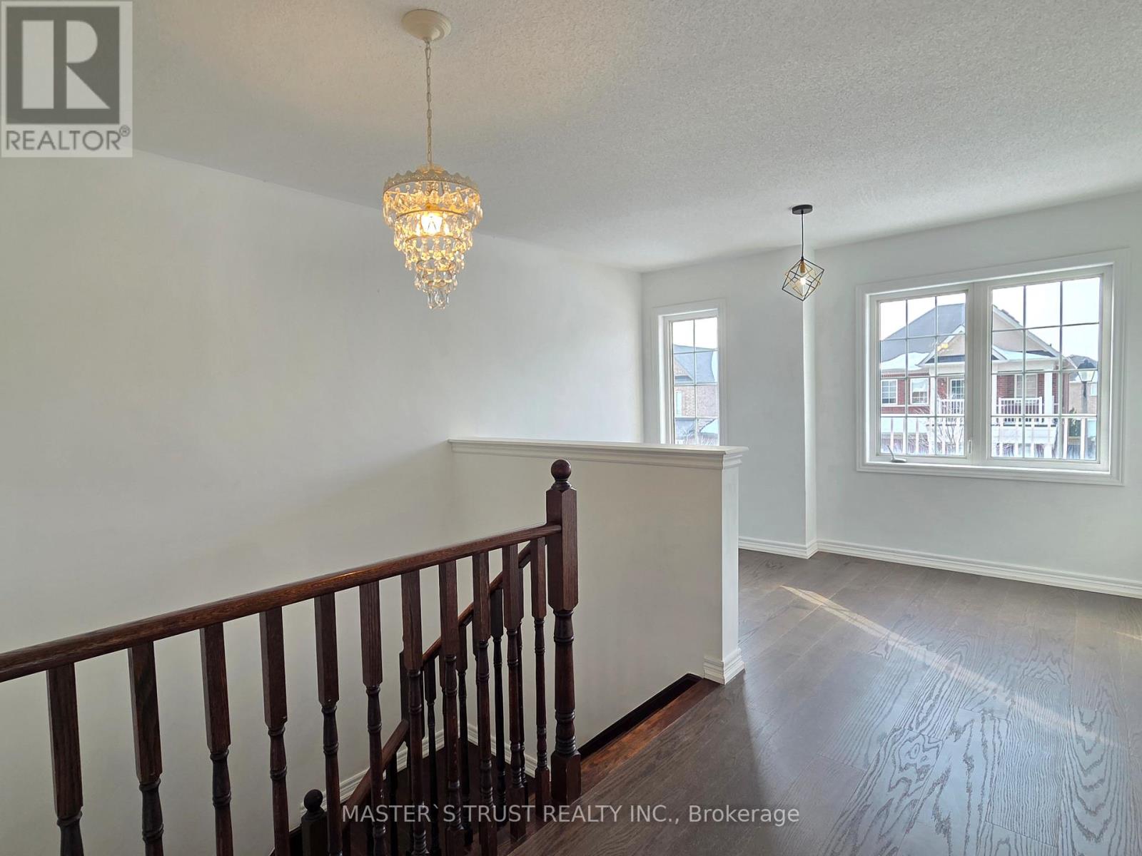 11 Beacon Point Street, Markham, Ontario  L6E 0P3 - Photo 11 - N12786832