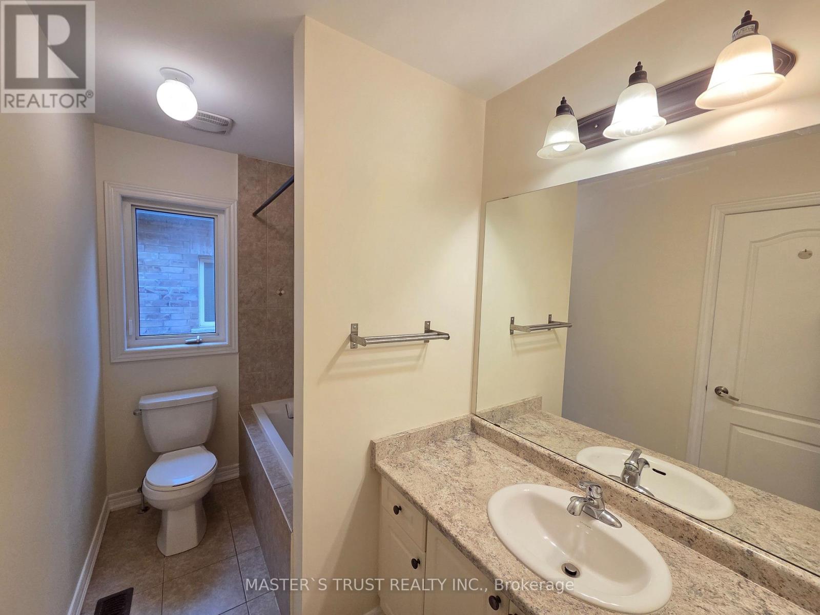 11 Beacon Point Street, Markham, Ontario  L6E 0P3 - Photo 19 - N12786832