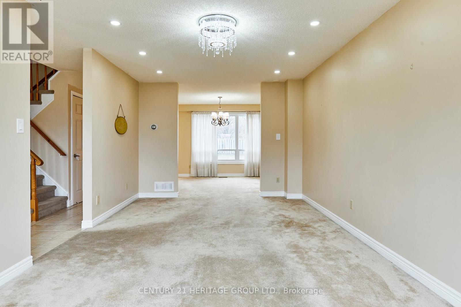 804 Mahina Street, Oshawa, Ontario  L1J 7S2 - Photo 8 - E12879522