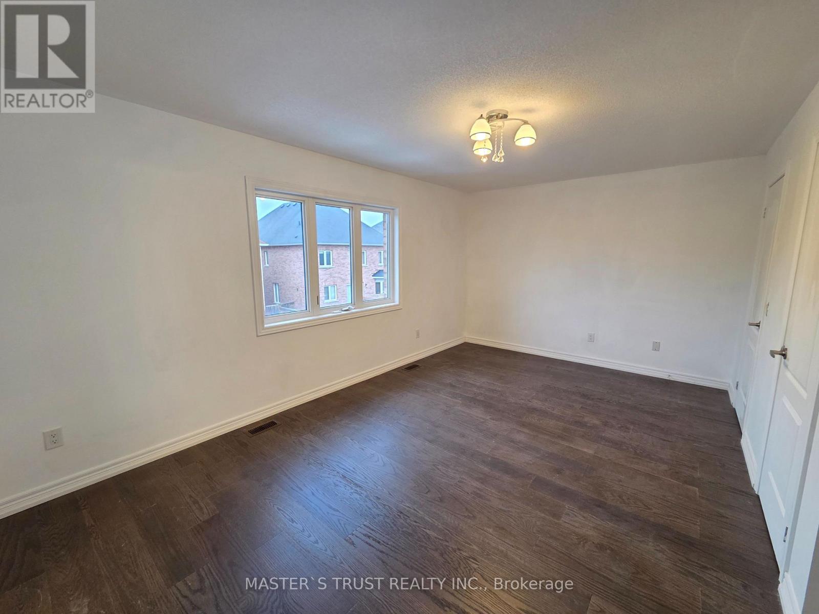 11 Beacon Point Street, Markham, Ontario  L6E 0P3 - Photo 12 - N12786832