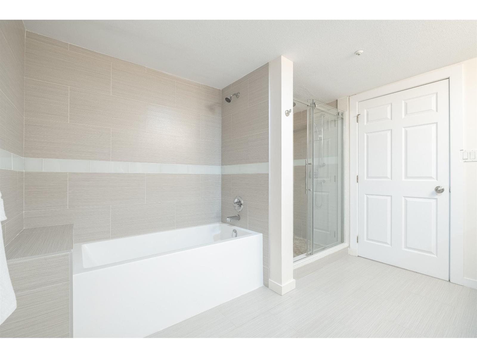 108 15233 Pacific Avenue, White Rock, British Columbia  V4B 1P8 - Photo 18 - R3093327