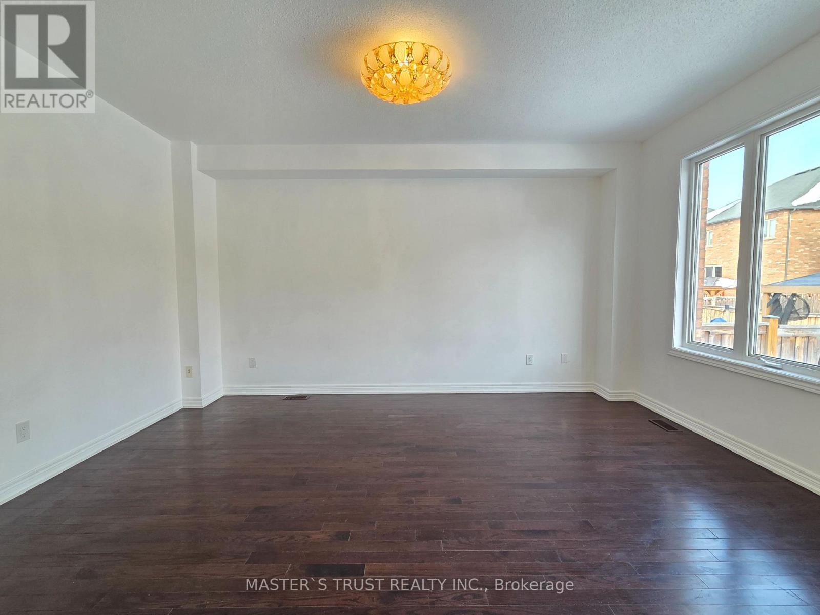 11 Beacon Point Street, Markham, Ontario  L6E 0P3 - Photo 9 - N12786832