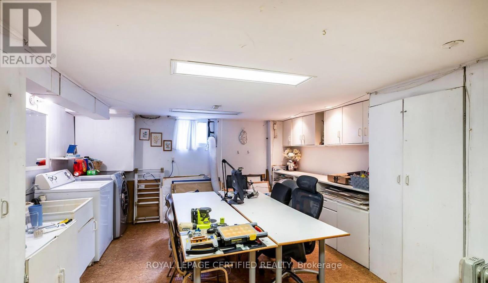 6872 Darcel Avenue, Mississauga, Ontario  L4T 2W5 - Photo 18 - W12903764