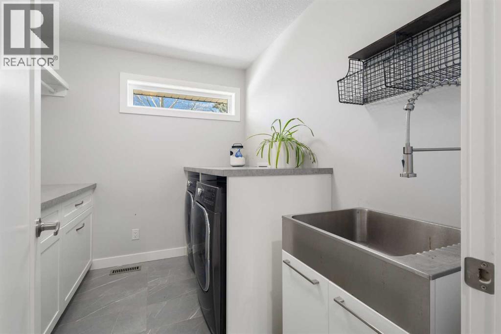 504 Varsity Estates Bay Nw, Calgary, Alberta  T3B 2W8 - Photo 25 - A2295009