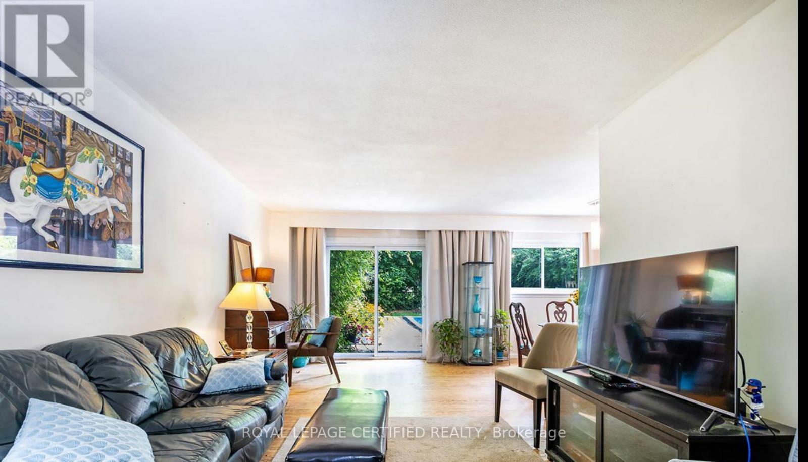 6872 Darcel Avenue, Mississauga, Ontario  L4T 2W5 - Photo 6 - W12903764