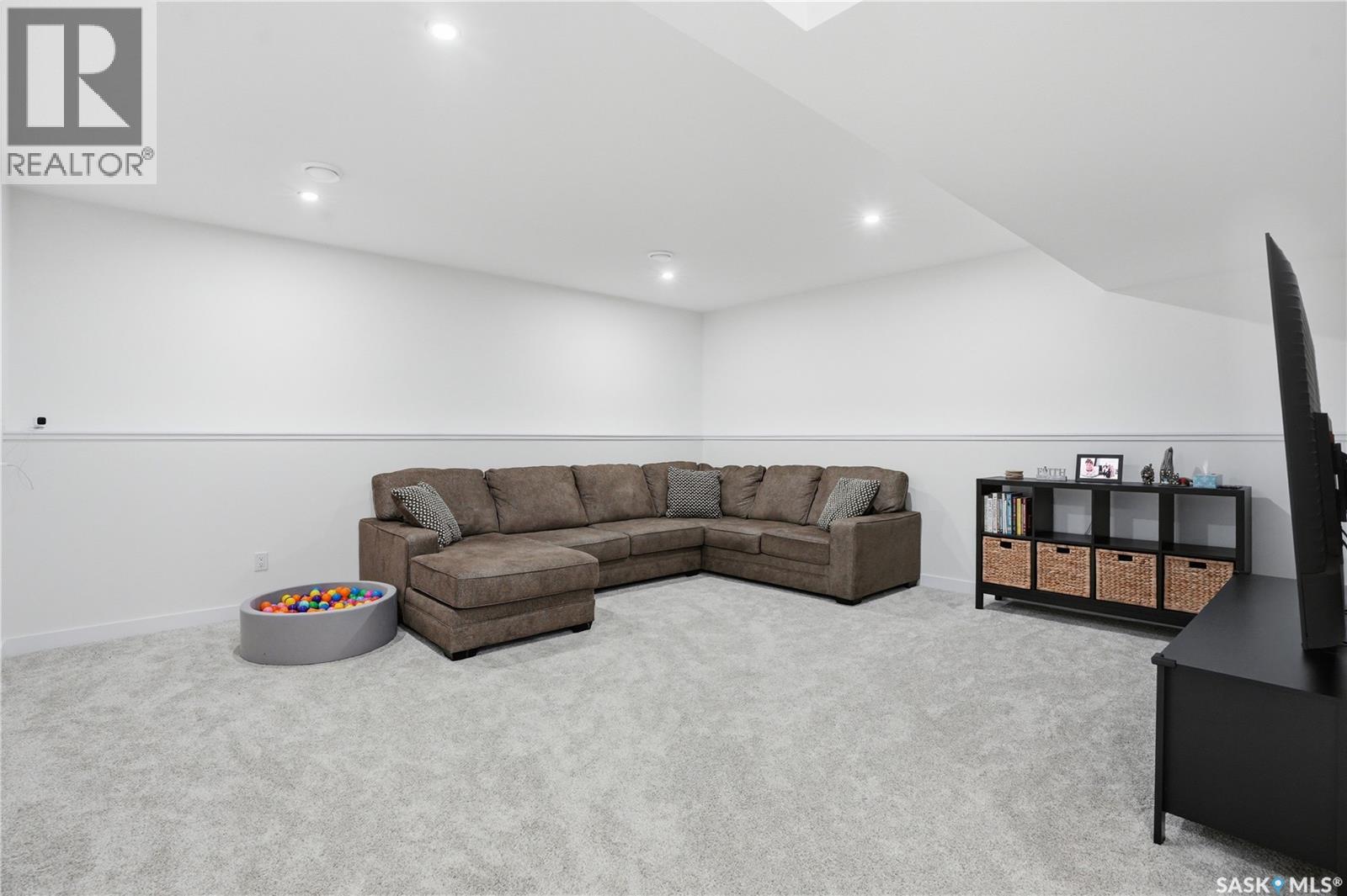 827 Woods Crescent, Warman, Saskatchewan  S0K 4S4 - Photo 29 - SK030952