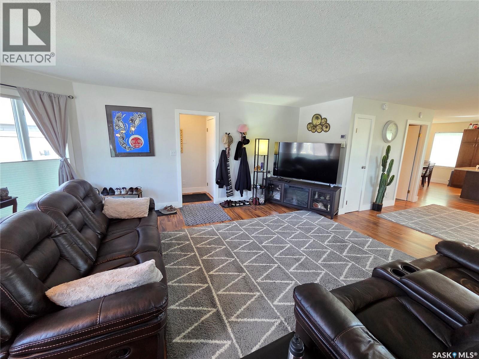 218 2nd Street E, Carlyle, Saskatchewan  S0C 0R0 - Photo 12 - SK030888