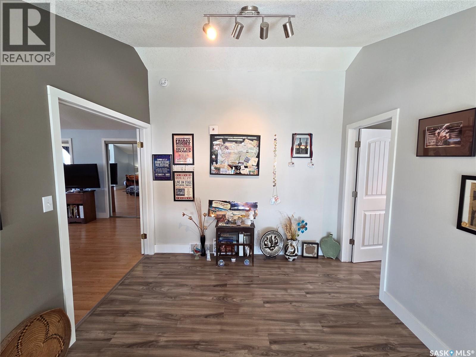 218 2nd Street E, Carlyle, Saskatchewan  S0C 0R0 - Photo 28 - SK030888