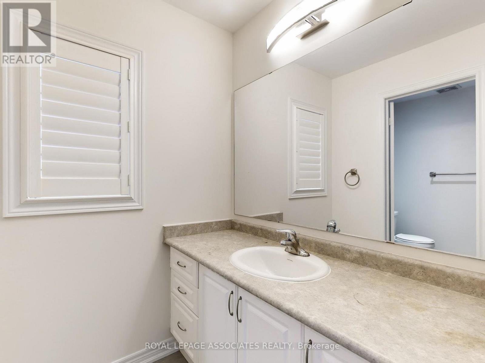 10 Lloyd Crescent, Brampton, Ontario  L7A 4J5 - Photo 43 - W12904594