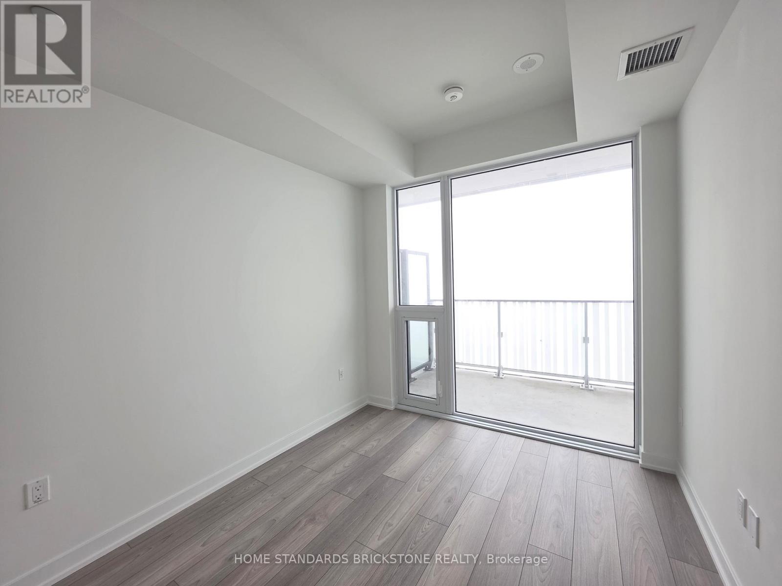 2313 - 1 Fairview Drive E, Mississauga, Ontario  L5A 0B4 - Photo 10 - W12904646