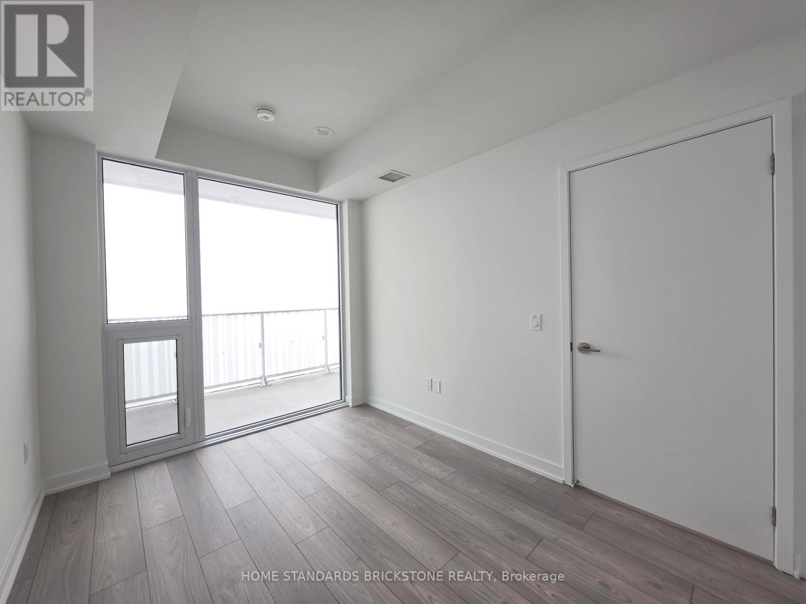 2313 - 1 Fairview Drive E, Mississauga, Ontario  L5A 0B4 - Photo 11 - W12904646