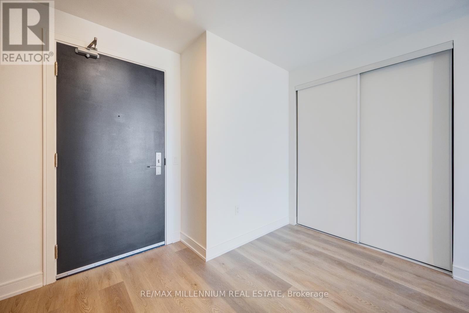 1811 - 3009 Novar Road, Mississauga, Ontario  L5B 0P9 - Photo 8 - W12904668