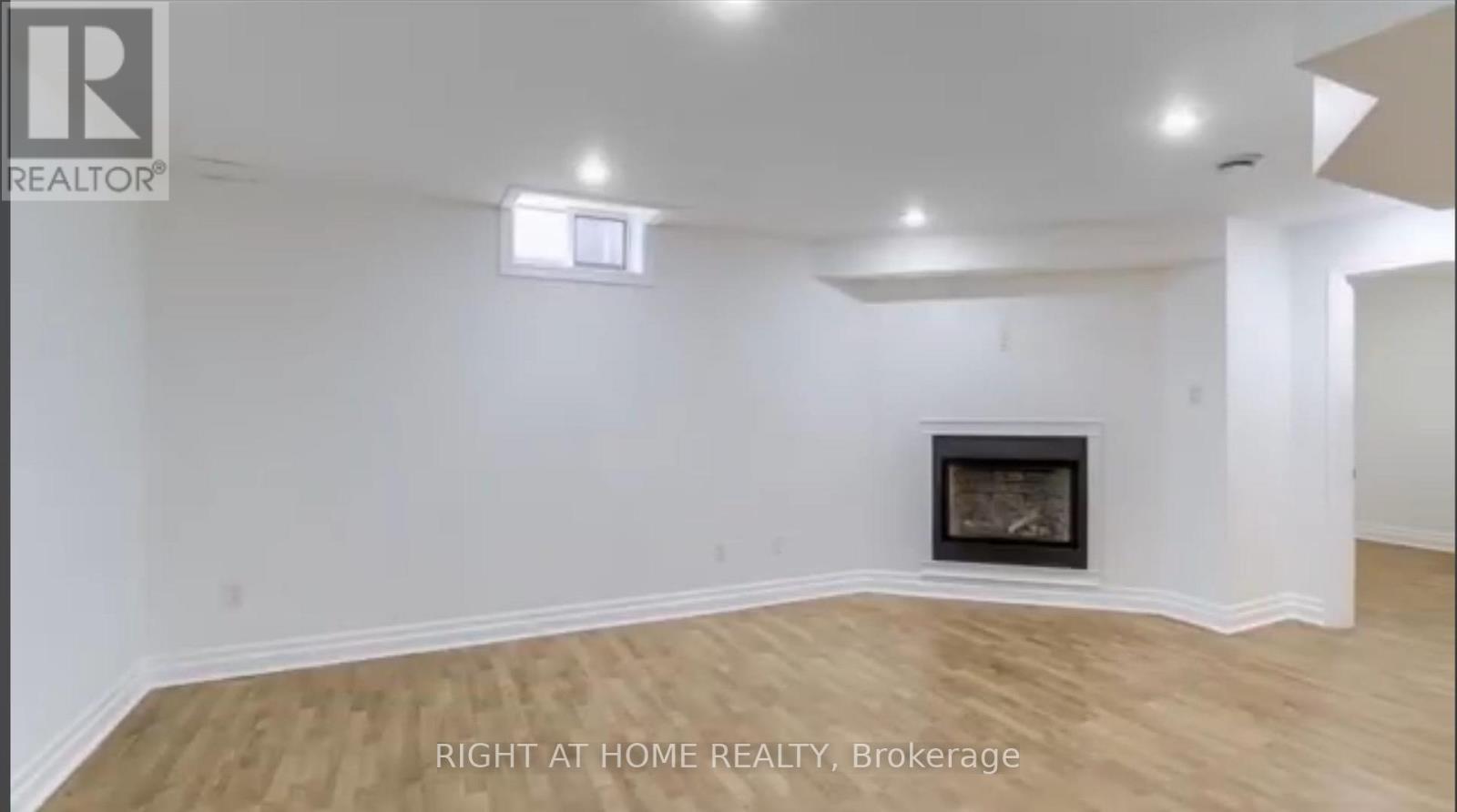 19 Morden Neilson Way, Halton Hills, Ontario  L7G 5Y9 - Photo 4 - W12904670