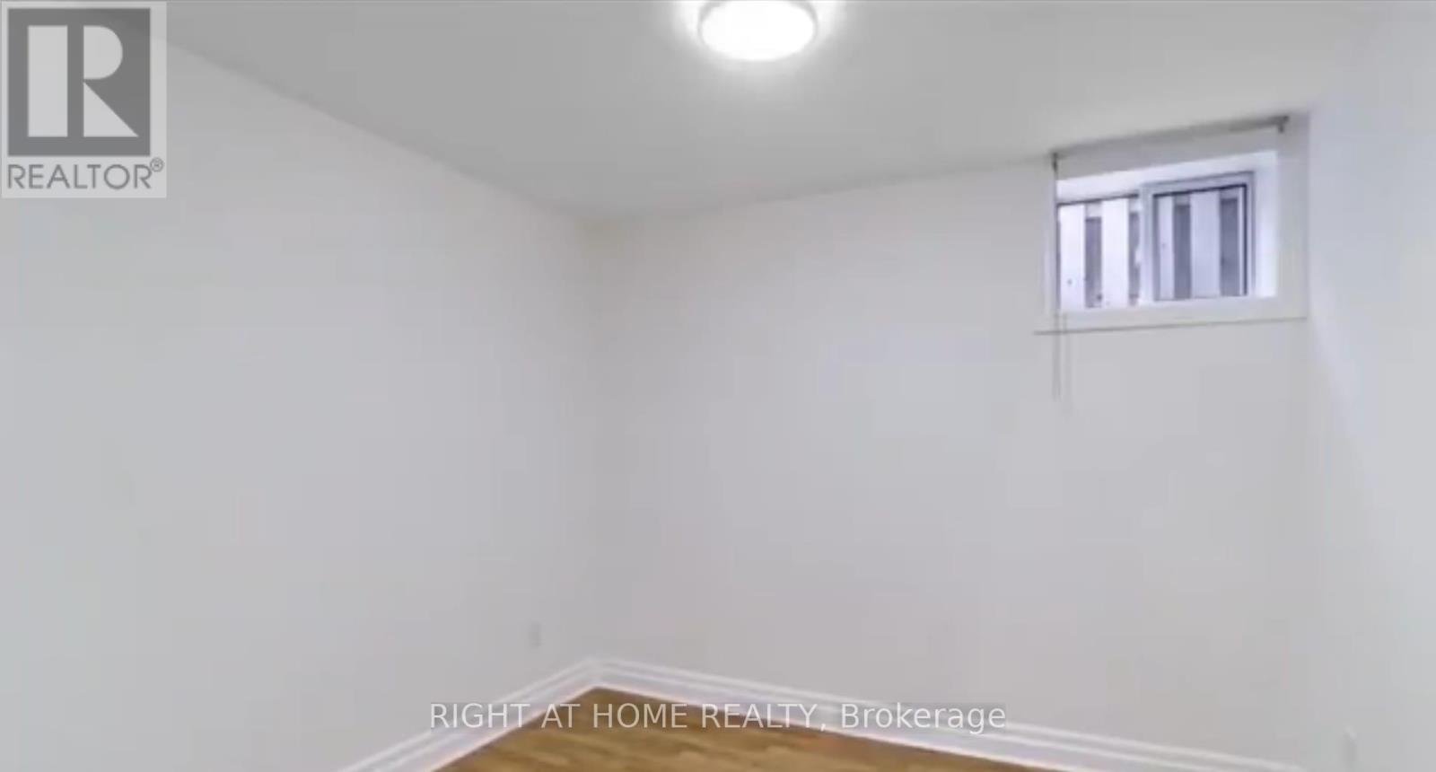 19 Morden Neilson Way, Halton Hills, Ontario  L7G 5Y9 - Photo 6 - W12904670