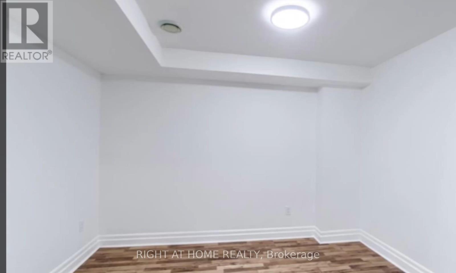 19 Morden Neilson Way, Halton Hills, Ontario  L7G 5Y9 - Photo 7 - W12904670