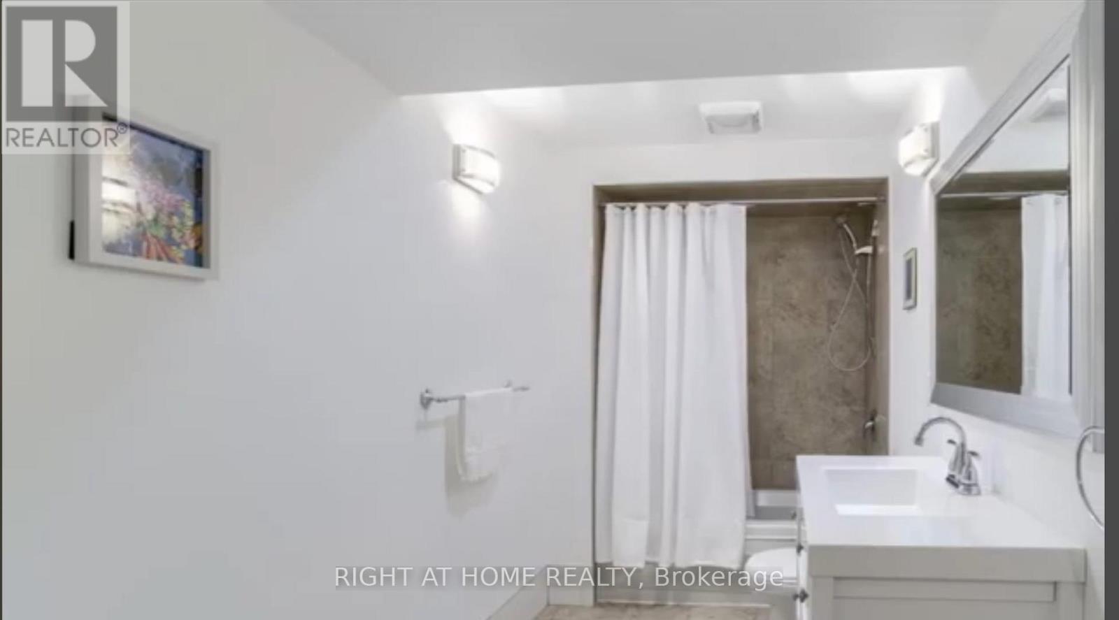 19 Morden Neilson Way, Halton Hills, Ontario  L7G 5Y9 - Photo 8 - W12904670