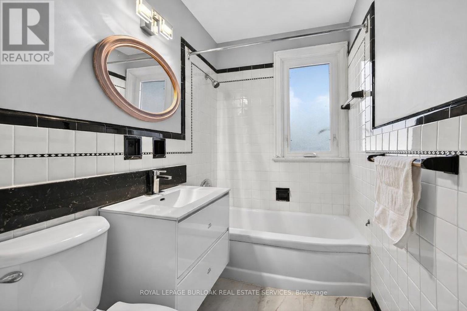 727 Brant Street, Burlington, Ontario  L7R 2H6 - Photo 18 - W12904708