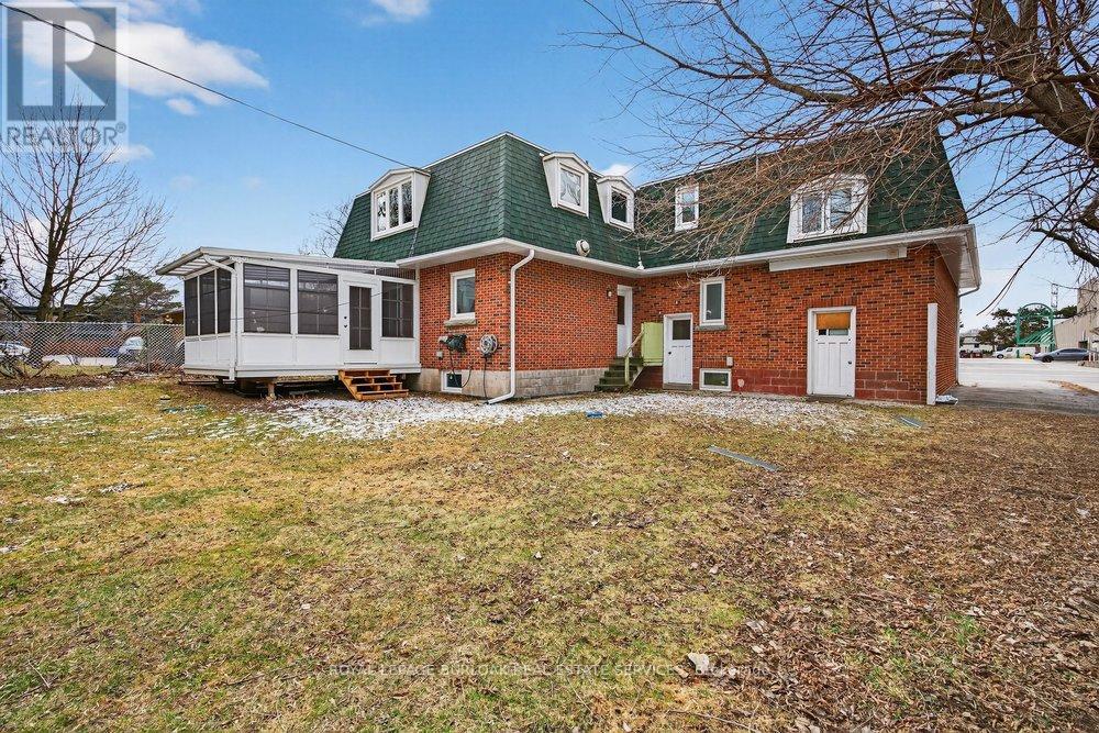 727 Brant Street, Burlington, Ontario  L7R 2H6 - Photo 30 - W12904708
