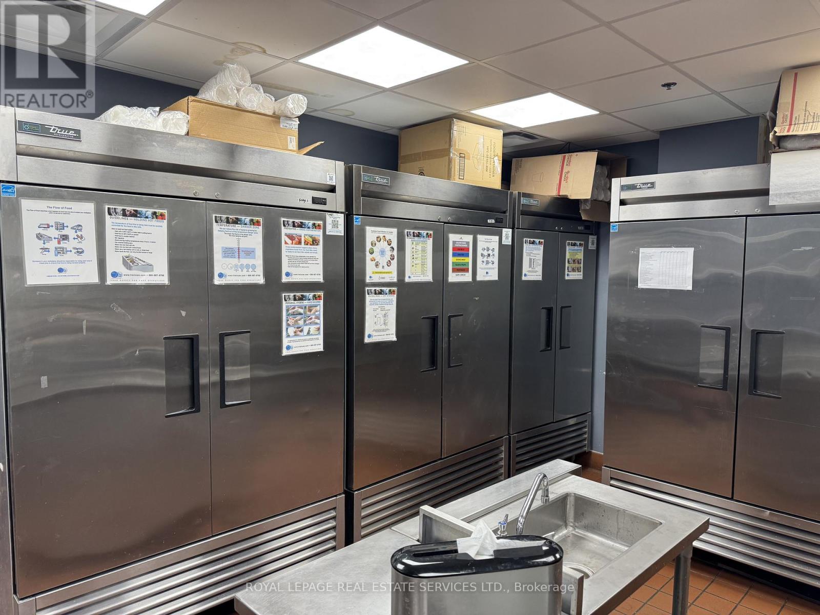 1 Queen Street N, Kitchener, Ontario  N2H 2G7 - Photo 17 - X12904566