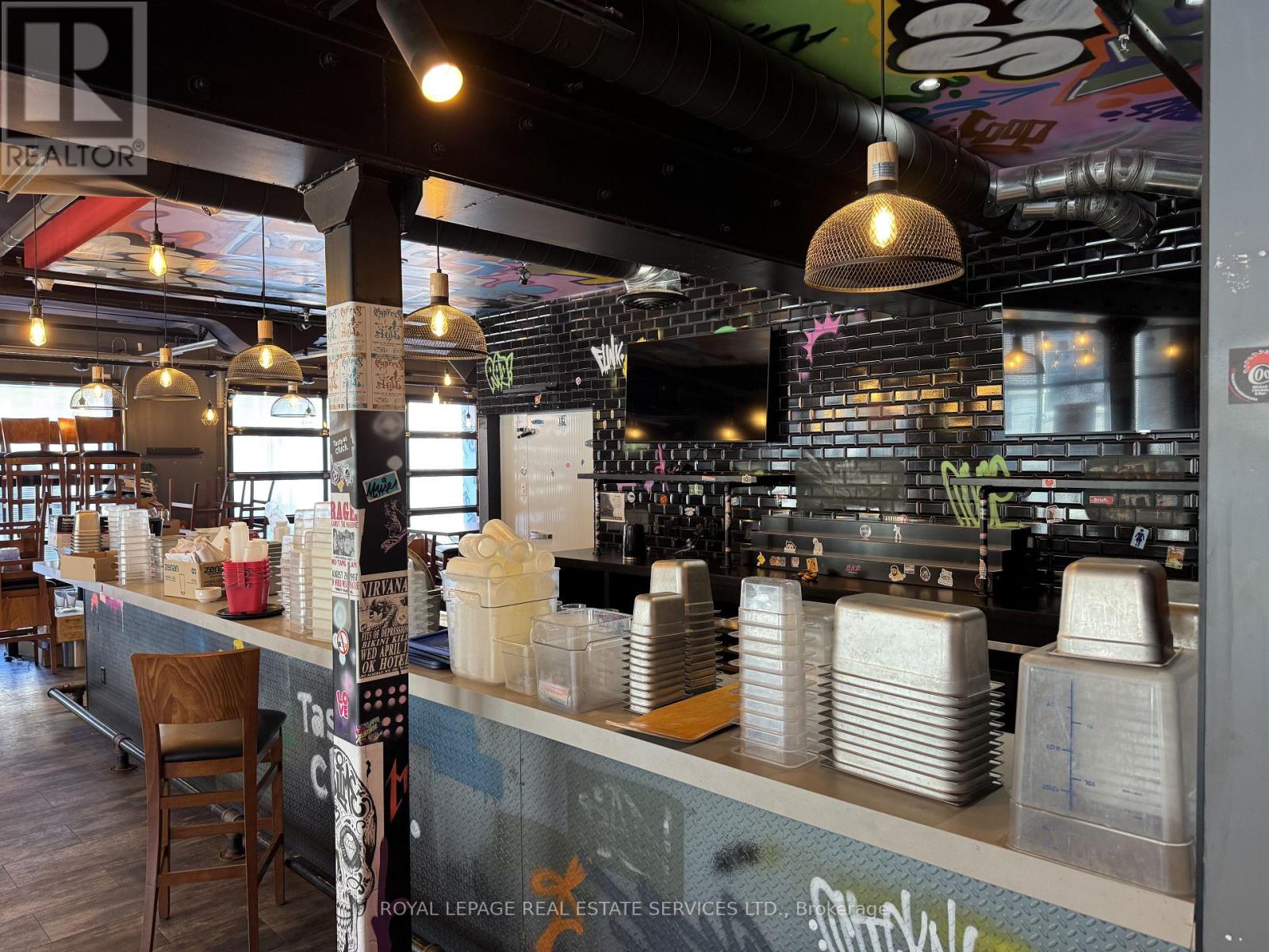 1 Queen Street N, Kitchener, Ontario  N2H 2G7 - Photo 4 - X12904566