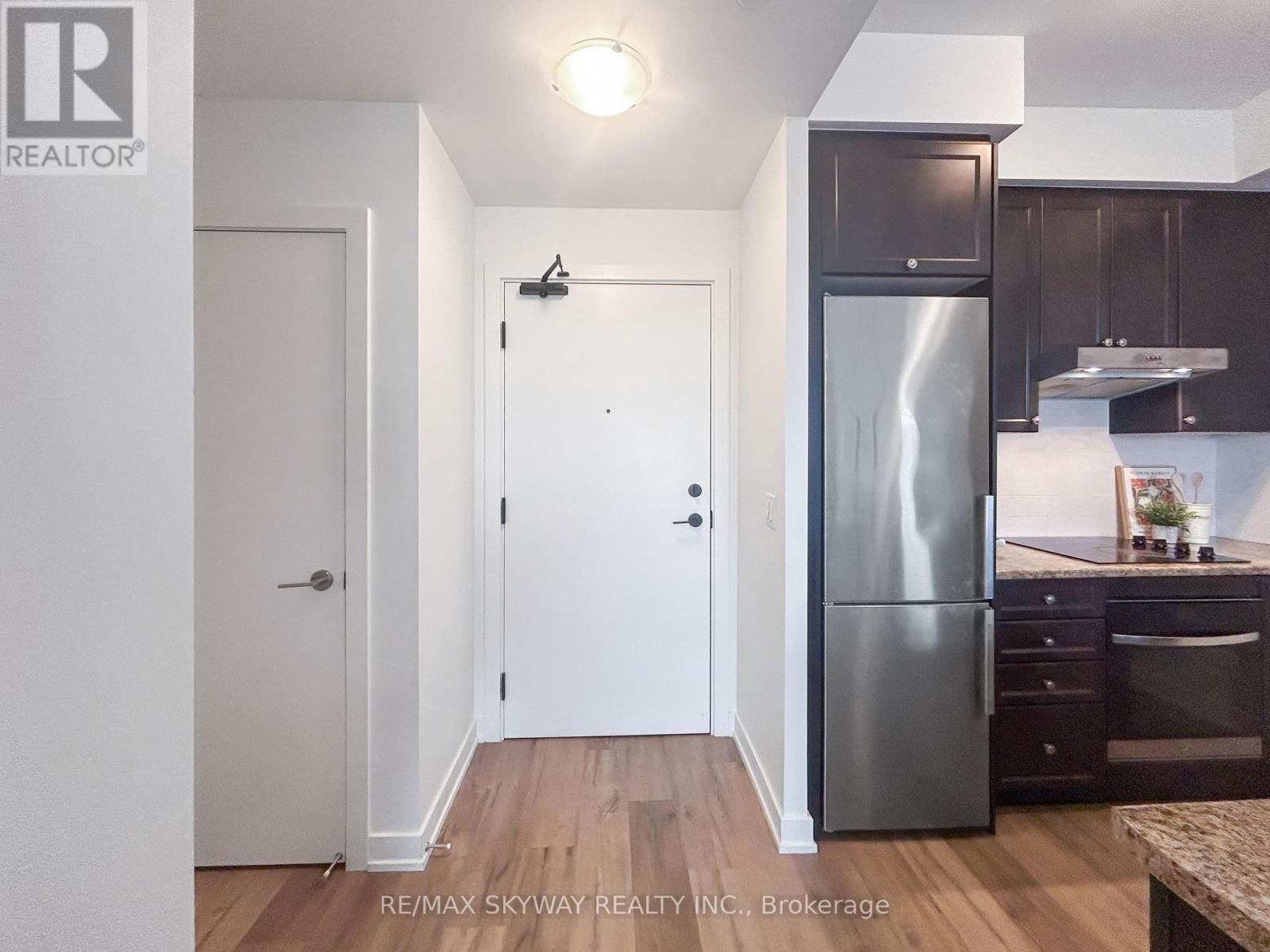 306 - 600 North Service Road, Hamilton, Ontario  L8E 0L2 - Photo 13 - X12904616