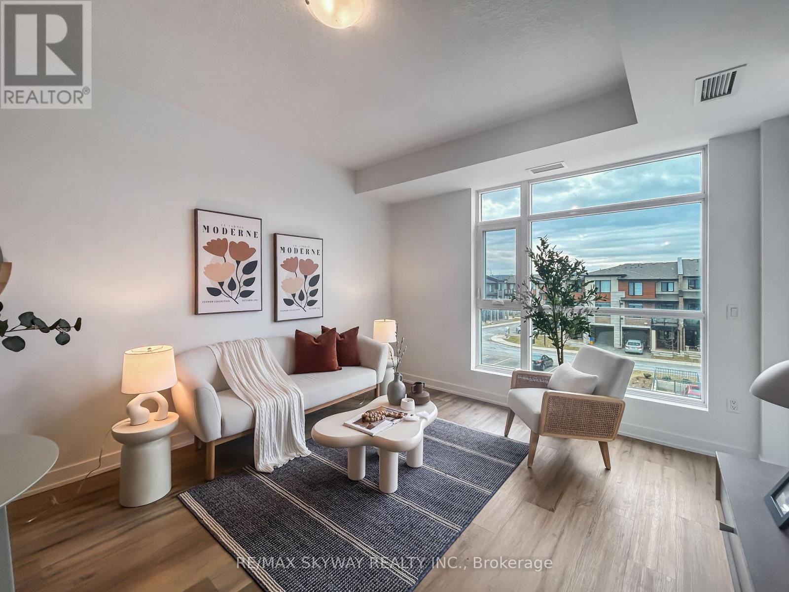 306 - 600 North Service Road, Hamilton, Ontario  L8E 0L2 - Photo 15 - X12904616