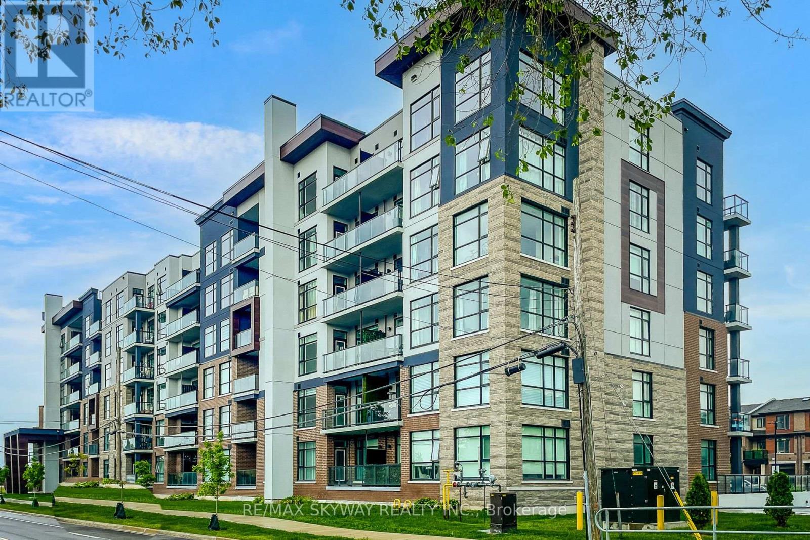 306 - 600 North Service Road, Hamilton, Ontario  L8E 0L2 - Photo 2 - X12904616