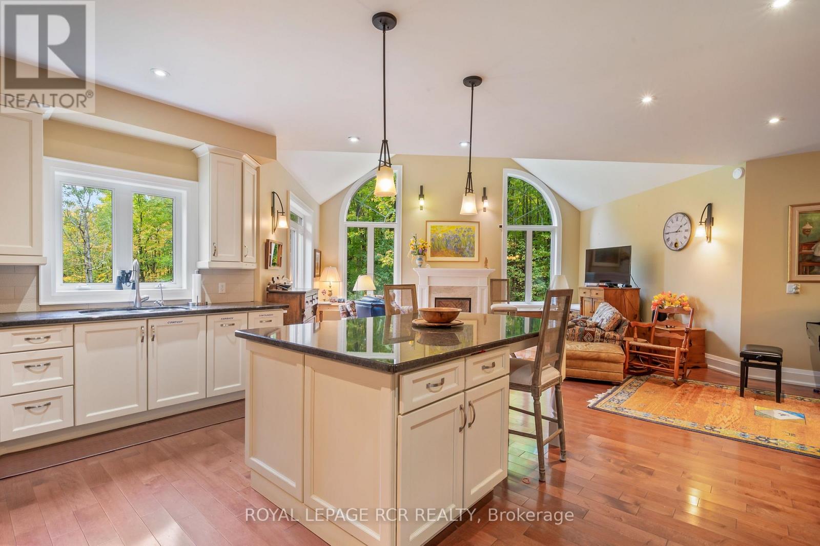 9245 Wellington 124 Road, Erin, Ontario  N1H 6H7 - Photo 6 - X12904628