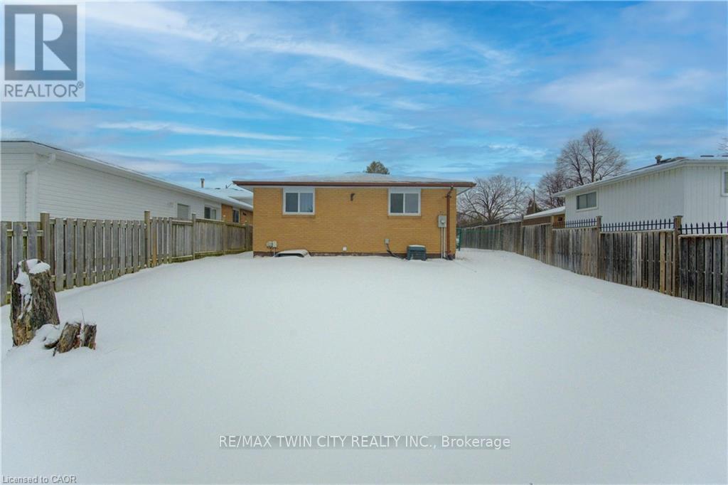 110 Hazelglen Drive, Kitchener, Ontario  N2M 2E5 - Photo 29 - X12904638