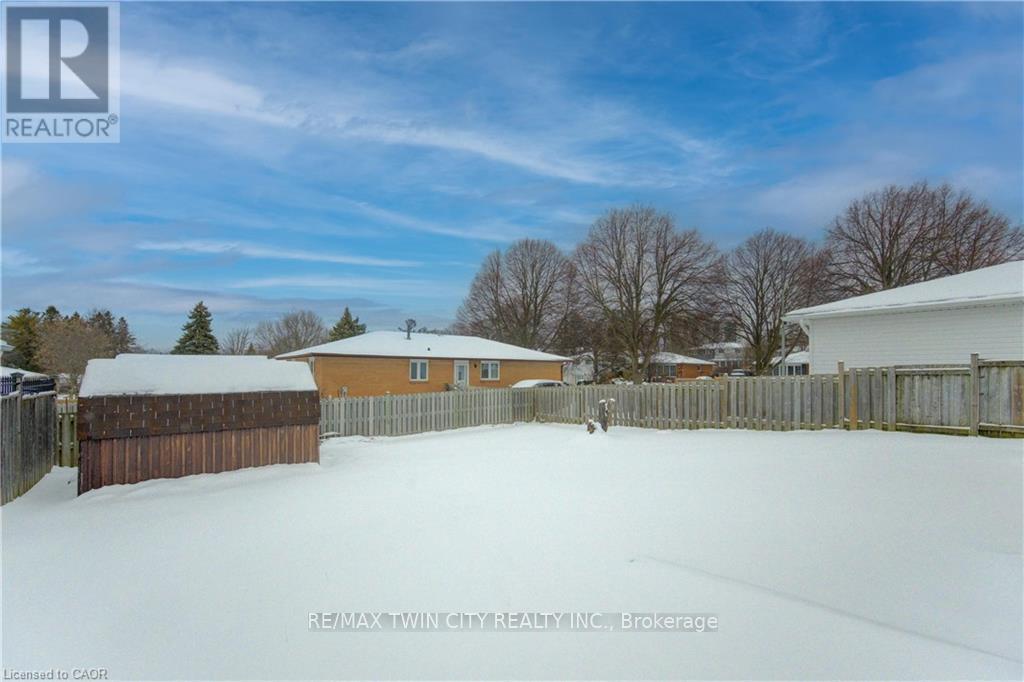 110 Hazelglen Drive, Kitchener, Ontario  N2M 2E5 - Photo 30 - X12904638