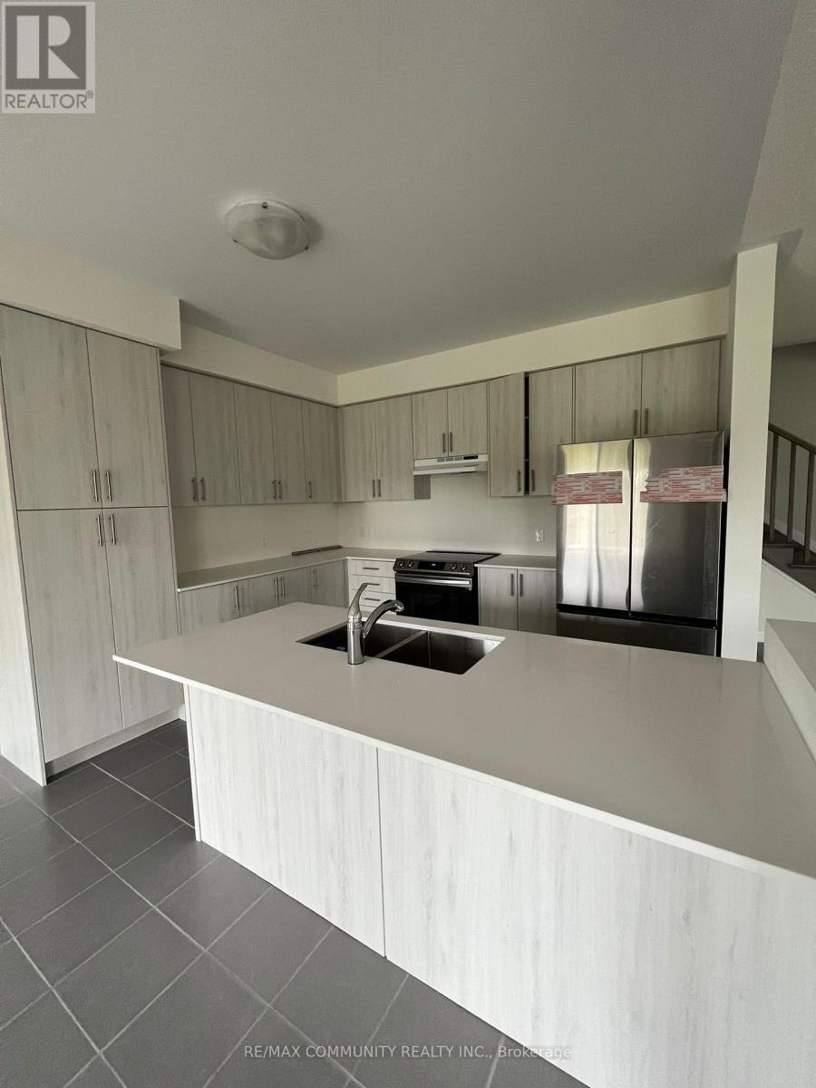 110 Oakmont Drive, Loyalist, Ontario  K0H 1G0 - Photo 11 - X12904642