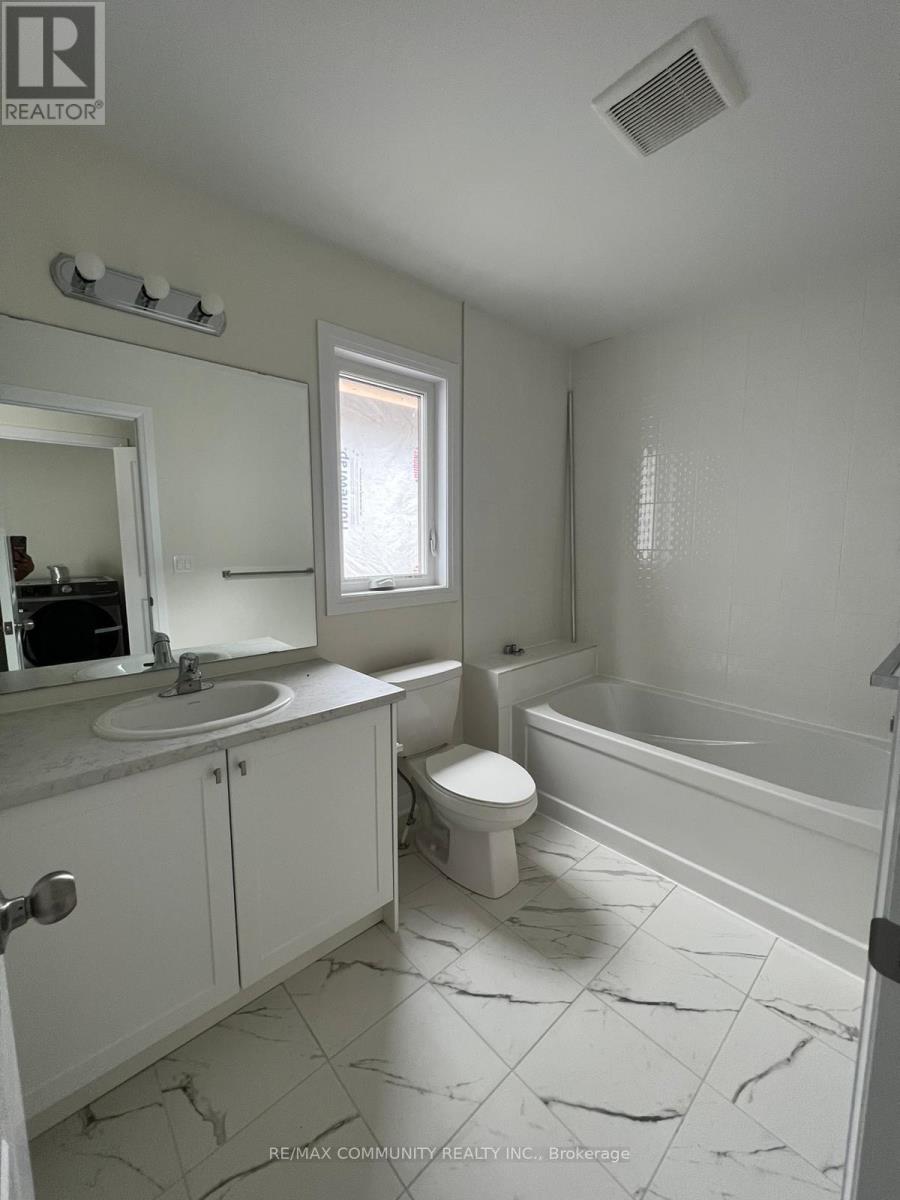 110 Oakmont Drive, Loyalist, Ontario  K0H 1G0 - Photo 18 - X12904642