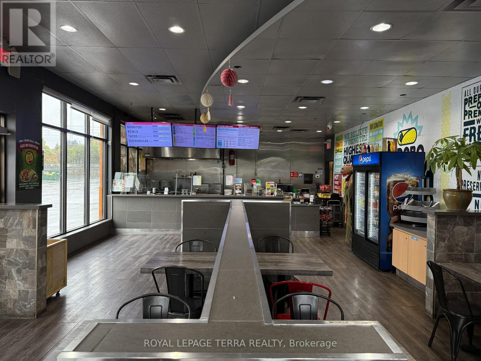 A - 652 Fairway Road S, Kitchener, Ontario  N2C 1X3 - Photo 6 - X12904686