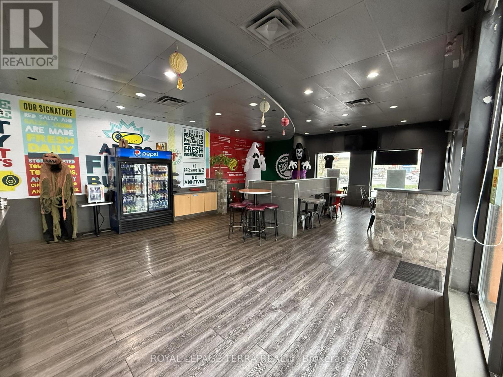 A - 652 Fairway Road S, Kitchener, Ontario  N2C 1X3 - Photo 9 - X12904686