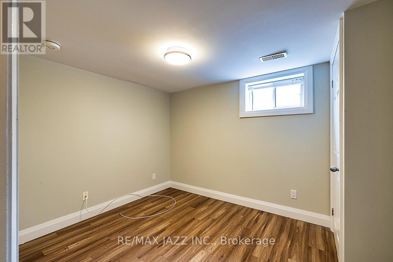 #2 - 708 Newman Crescent, Whitby, Ontario  L1N 1M6 - Photo 11 - E12904744