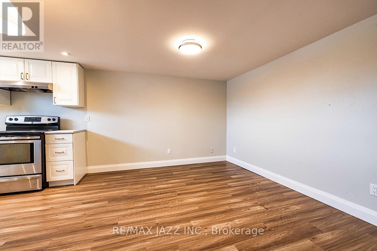 #2 - 708 Newman Crescent, Whitby, Ontario  L1N 1M6 - Photo 4 - E12904744