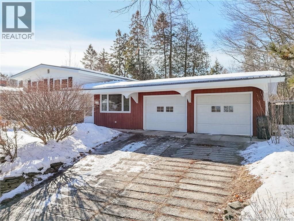 278 Massey Street, Fredericton, New Brunswick  E3B 2Z6 - Photo 2 - NB134494