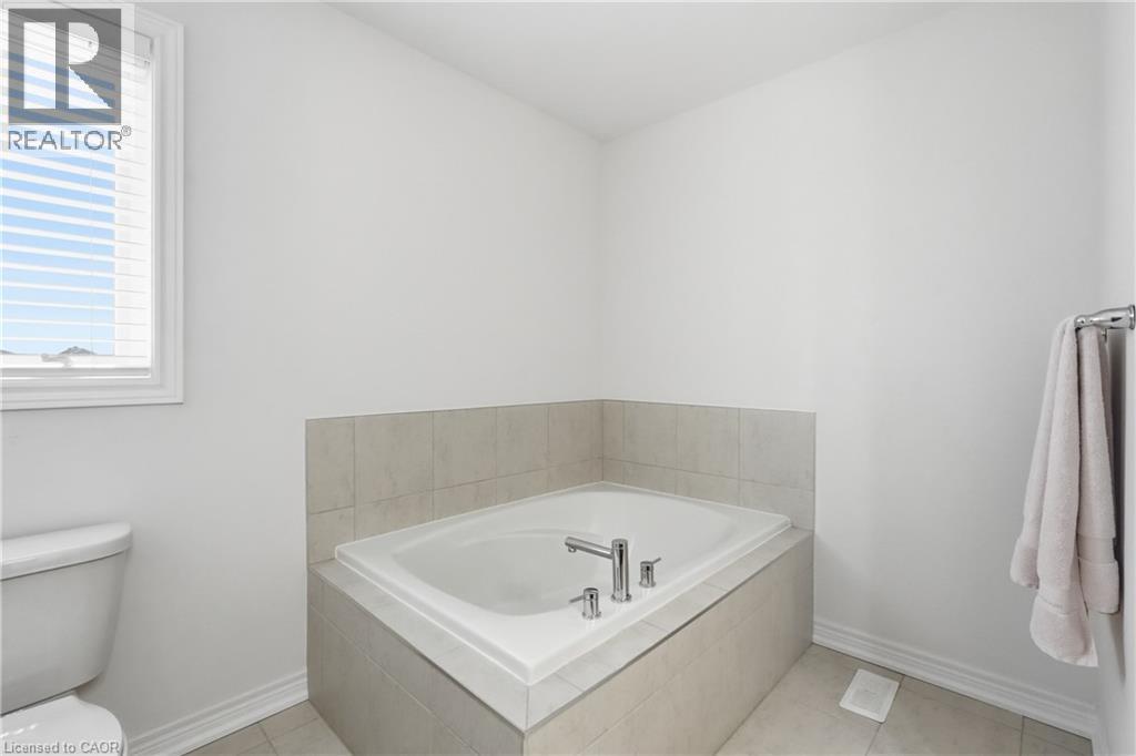 4025 Highland Park Drive, Beamsville, Ontario  L3J 0S9 - Photo 20 - 40812769