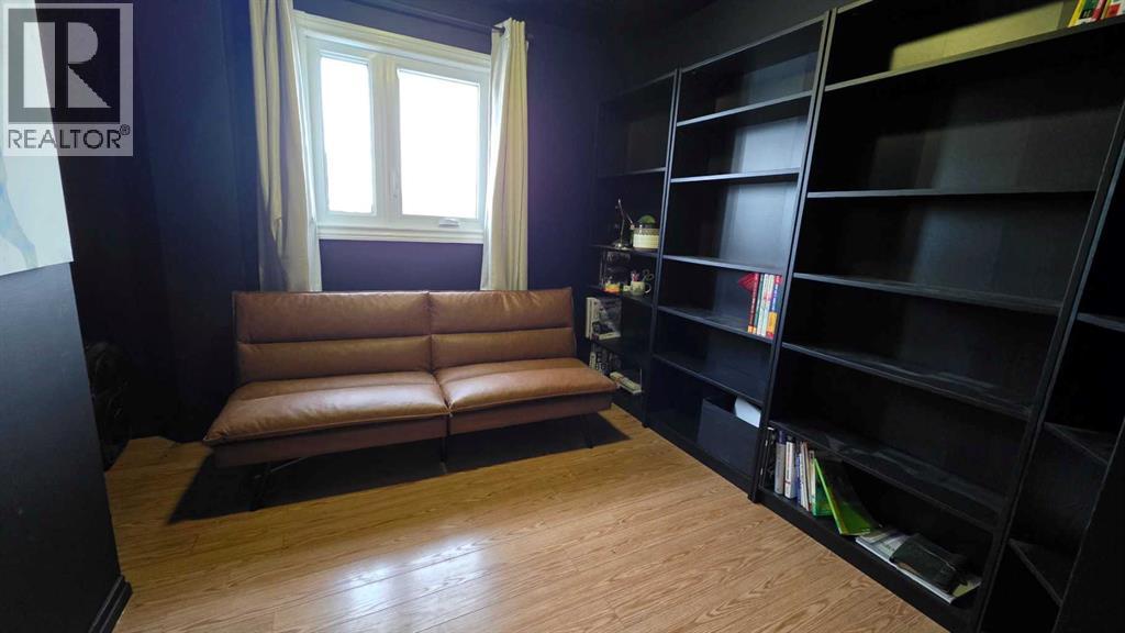 525 4 Avenue, Fox Creek, Alberta  T0H 1P0 - Photo 8 - A2294653