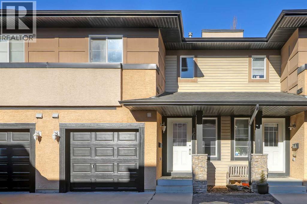 161 Eversyde Common Sw, Calgary, Alberta  T2Y 4Z5 - Photo 2 - A2285414