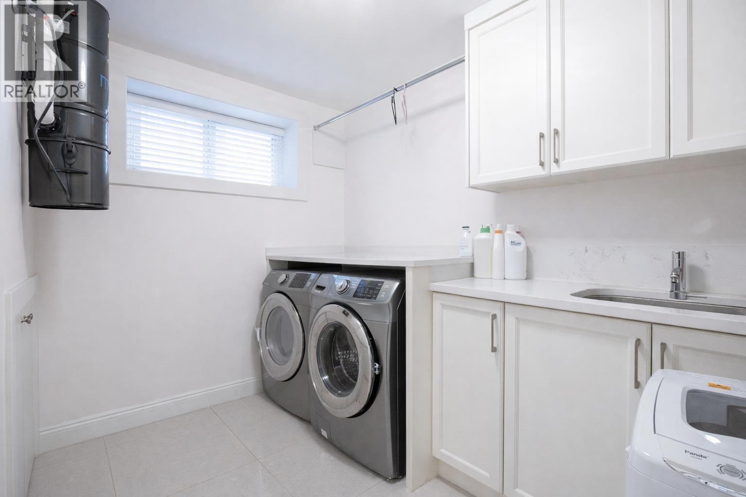 2118 Waverley Avenue, Vancouver, British Columbia  V5P 1R5 - Photo 16 - R3101449